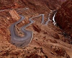 6 ° giorno: Tinghir / Bomalne / Dades Gola / Valle delle Rose / Kalaa M'gouna / Ouarzazate